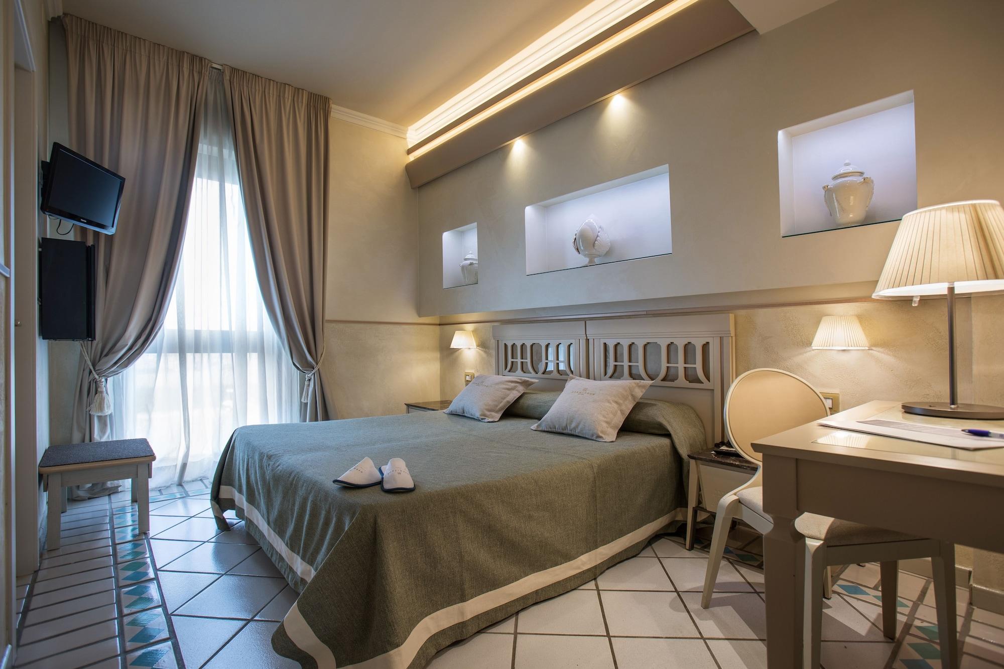 Hotel Hermitage Галатина Екстериор снимка