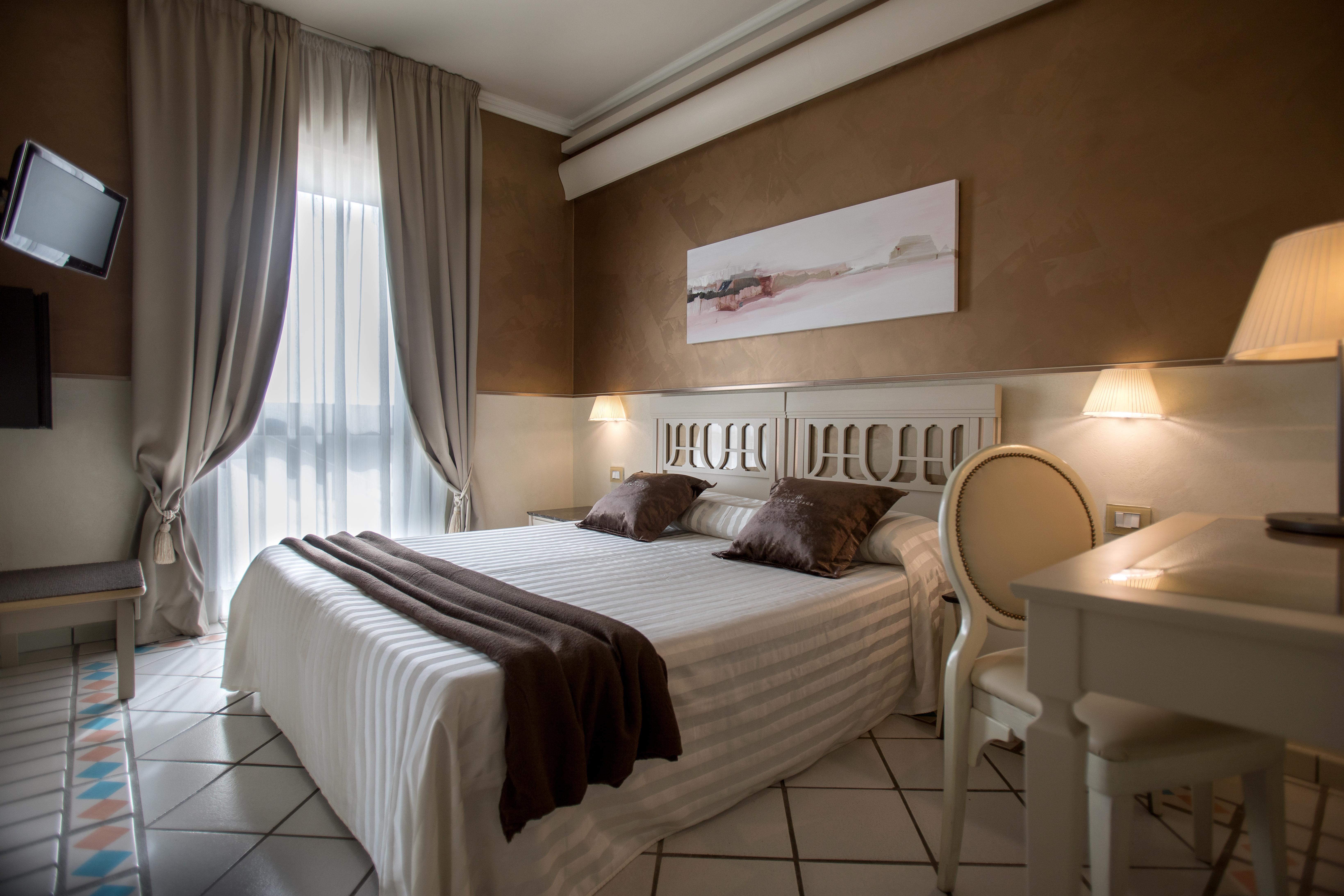Hotel Hermitage Галатина Екстериор снимка