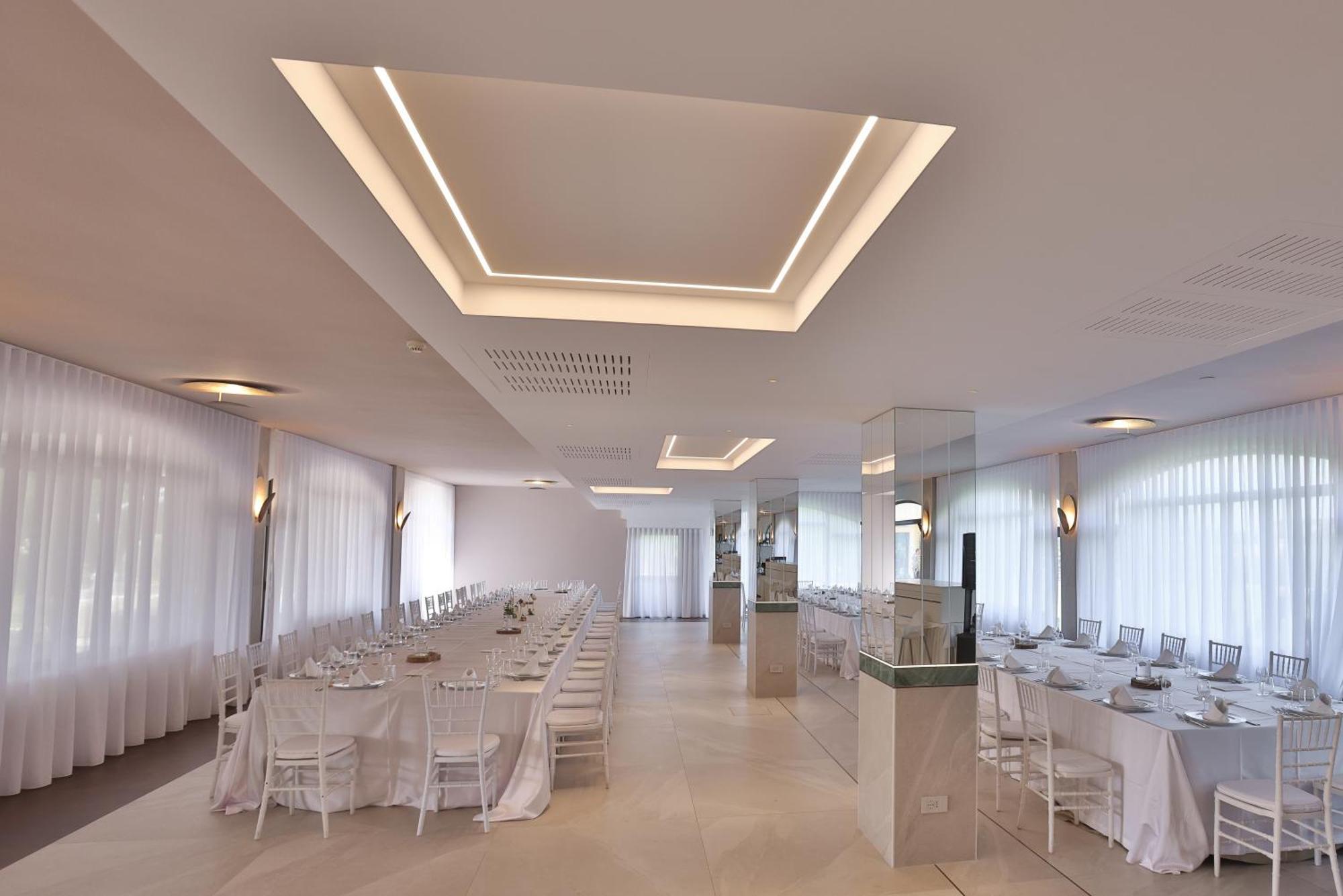 Hotel Hermitage Галатина Екстериор снимка