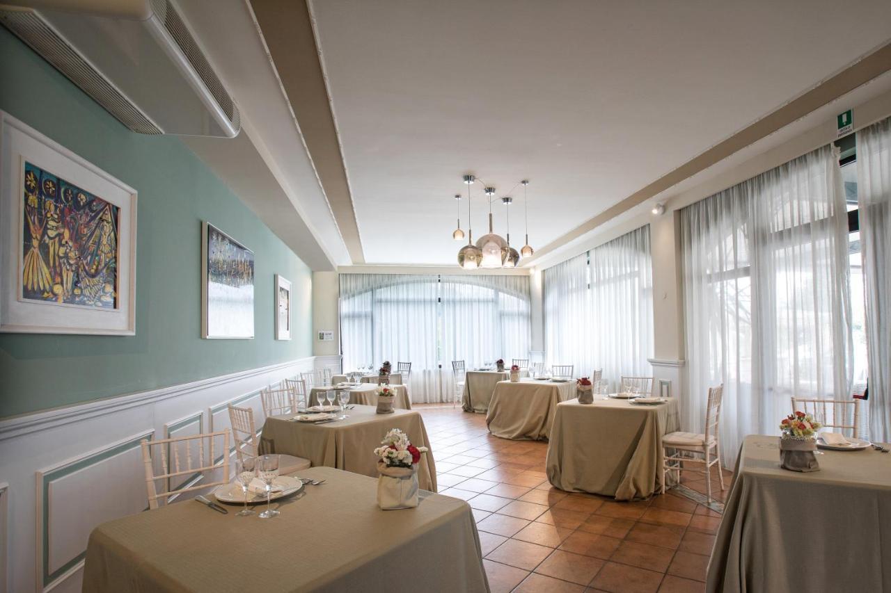 Hotel Hermitage Галатина Екстериор снимка